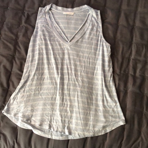 Blue and white tank top💙 - Picture 1 of 3